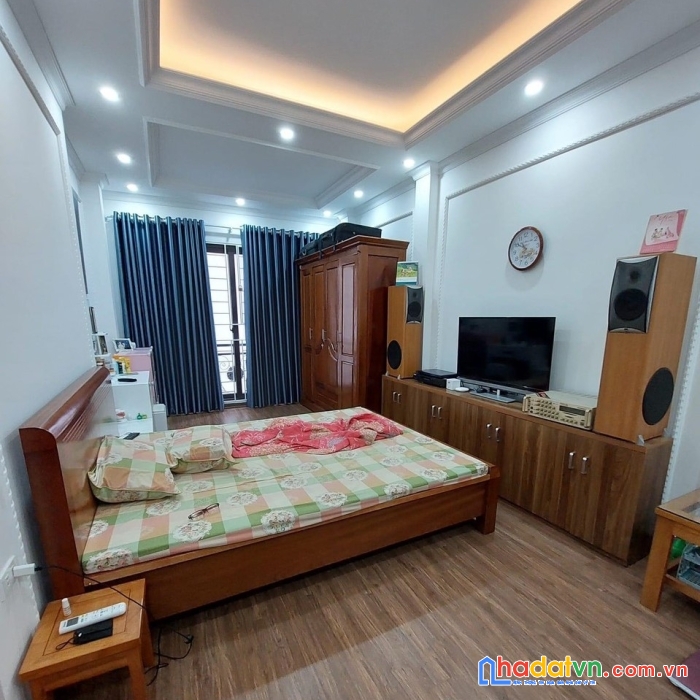 Bán gấp nhà tôn đức thắng, đống đa, dân xây, gần ô tô, yên tĩnh, 54m2x5 tầng, chỉ 3.89 tỷ