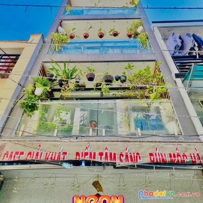 Quận 10 - sát chợ - tháng thu nhập hơn 40 triệu - xoắn bán giá tốt nhất chấp khu vực đầu tư win lớn