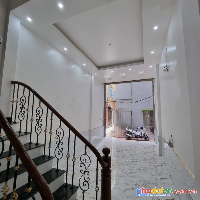 Bán gấp nhà trung kính dòng tiền cực khủng gần 500tr 1 năm dt 45m 5 t giá nhỉnh 6,5 tỷ