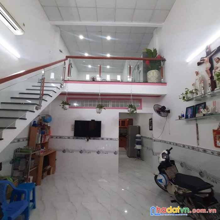 Bán nhà  dẹp  gần hxh sát chợ tân hương 50m2 chỉ 4.x tỷ