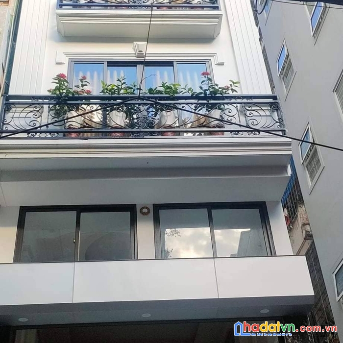 Kim đồng đây các bác ơi !!! lô góc, 5 tầng, thang máy, gara, ôtô tránh - kd văn phòng