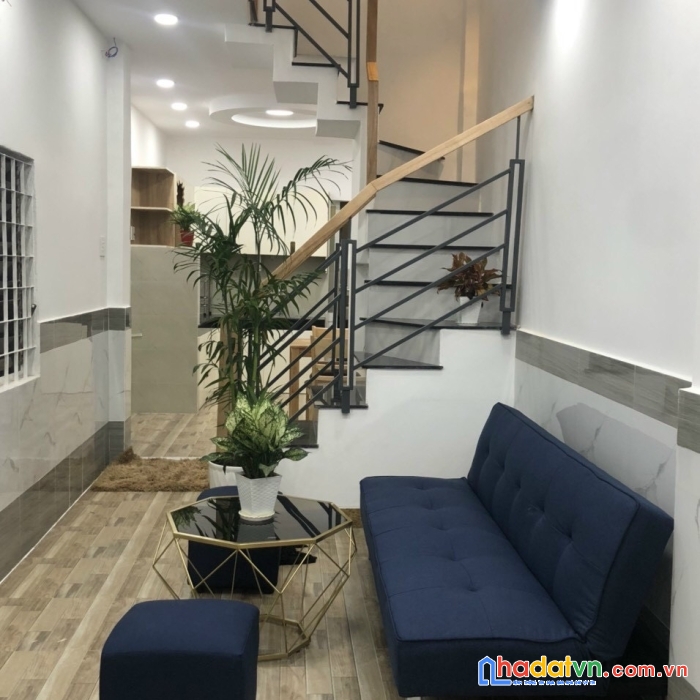 Hẻm đẹp, lý thường kiệt, 3.1 x 14m, 2 lầu, chỉ 5.1 tỷ, tân bình