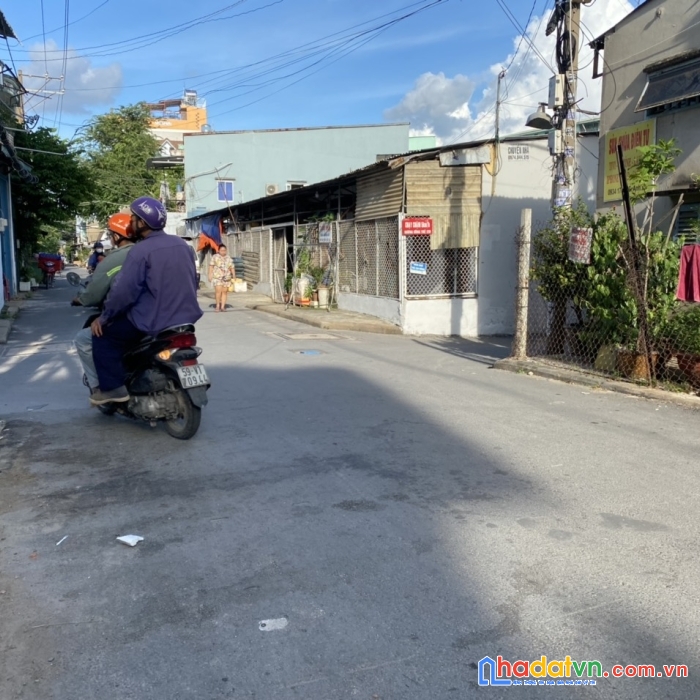 Mặt tiền đông hưng thuận - diện tích khủng.