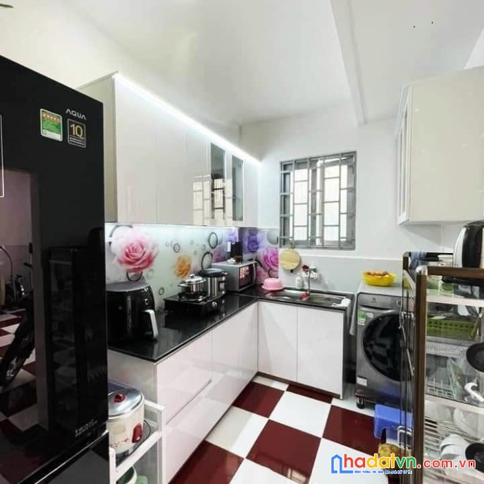 Nhà sát mặt tiền phan đình phùng phú nhuận