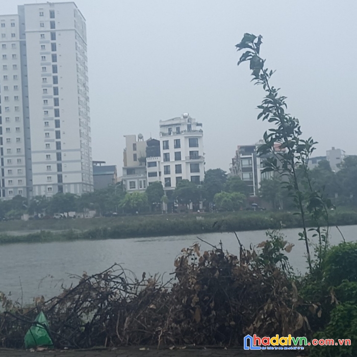 Bán nhà dân xây phố cổ linh - long biên oto đõ cửa mt4m. 4 tầng chỉ 4.1 tỷ