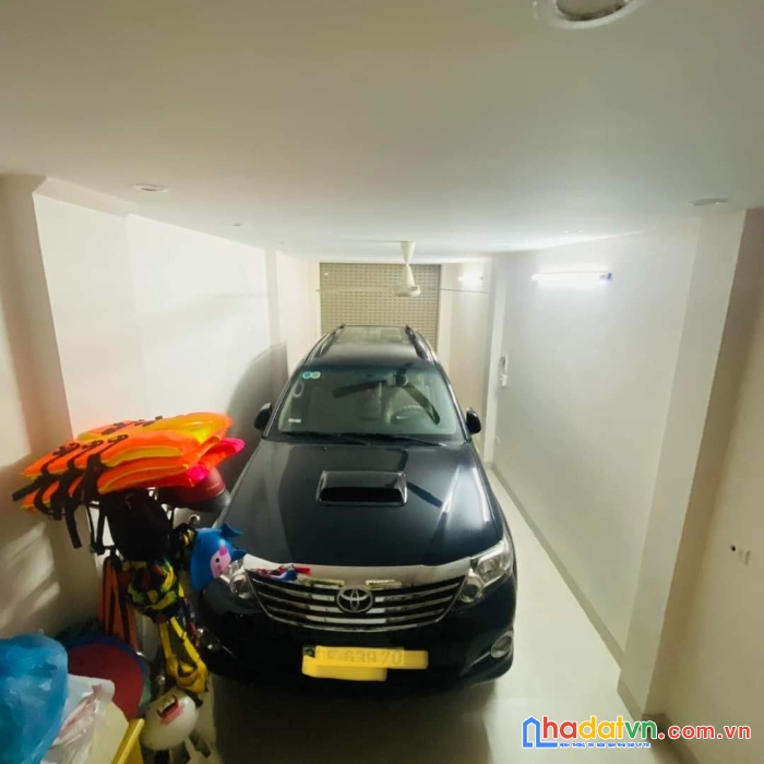 Nhà cực đẹp,phú diễn bắc từ liêm,gara ô tô 7 chỗ,nhà chủ tự xây còn mới,xách vali ở luôn,6 tầng