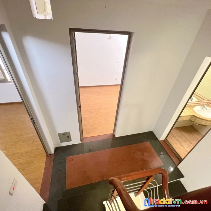 Nhà ngõ phố cầu giấy 54m2 4 tầng 5,7 tỷ