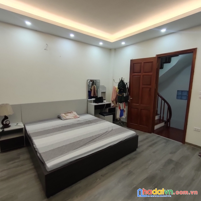 Nhà mỹ đình đẹp ở ngay mt rộng 8.8m 56m2 4 tầng chỉ hơn 5 tỷ