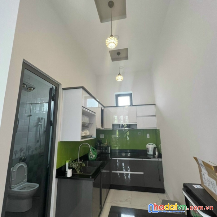 Cần bán căn biệt thự nghỉ dưỡng trên dường nam hồ, phường 11, tp. đà lạt, giá 10,8 tỷ