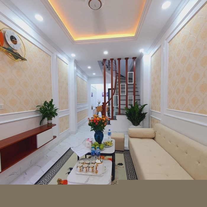 Bán nhà đẹp trần thái tông. 45m 4t mt4m. kd dòng tiền, sổ vuông đẹp. giá: 5.2 tỷ.