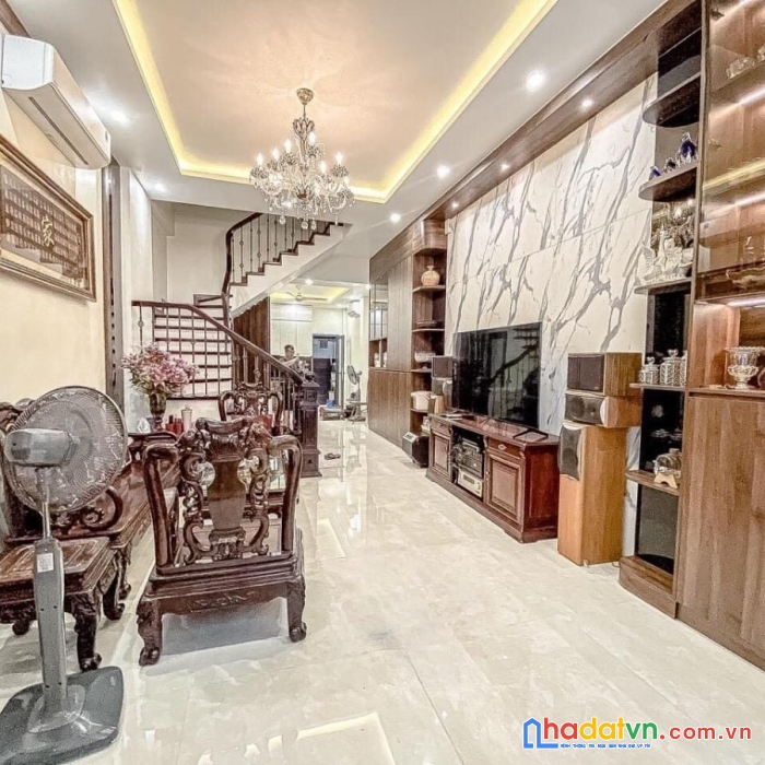 Bán nhà ngõ 79 cầu giấy 45m nhỉnh 4 tỷ- full nội thất ở ngay