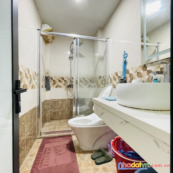Bán nhà phố võ thị sáu: 44m2, 5 tầng, mt 4.2m, 20m ra mặt phố. ngõ 3 gác rộng. 3.5 tỷ