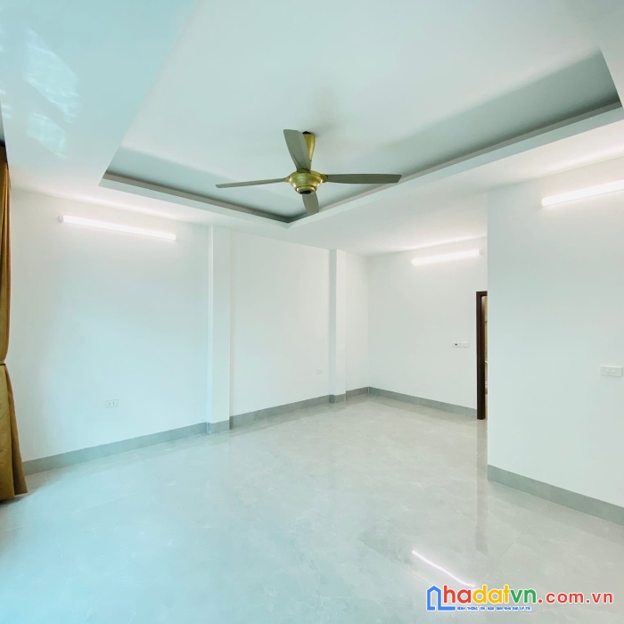 Bán nhà thanh xuân ,2 thoáng trước sau, ô tô, dt 41m2, mt 4.2m, chỉ 4 tỷ, lh: 0965268261.