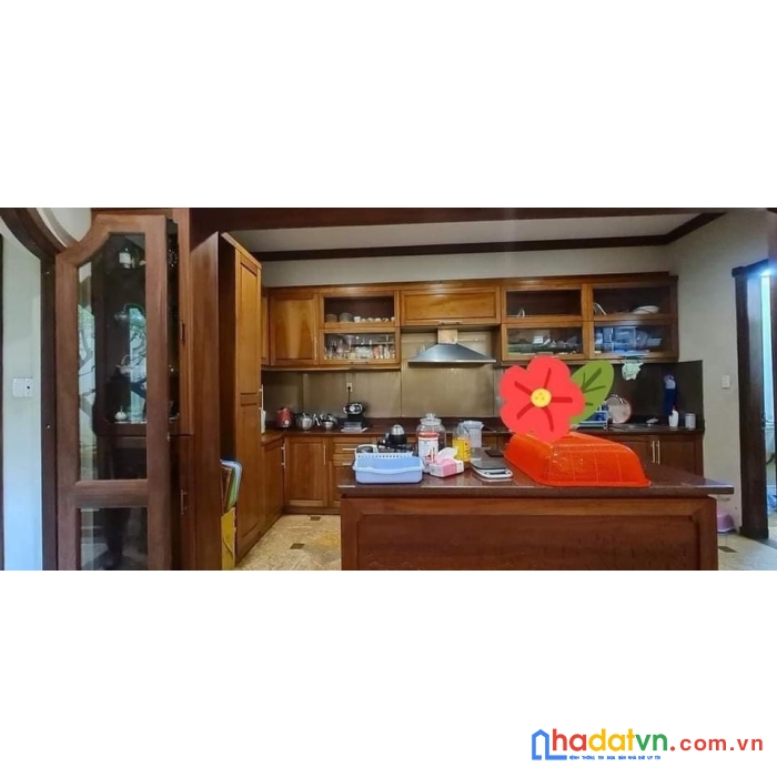 Phố thương hiệu + văn phòng - bán nhà mặt phố hoàng cầu - 95m2 - mt 9m lô góc 39 tỷ 0977435869