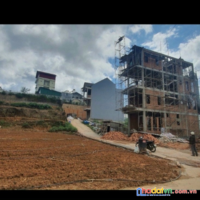 Cần bán lô đất biệt thự trên đường nguyễn siêu, phường 7, tp. đà lạt, giá 8 tỷ 990tr