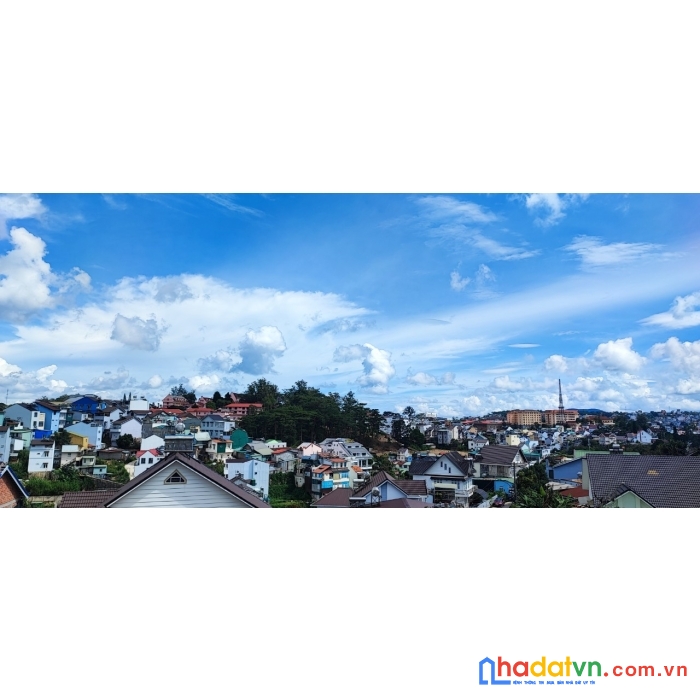 Hạ giá chỉ còn 4 tỷ 1 - có liền tay căn nhà xinh - đường ô tô - tặng kèm 2 phòng trọ đang cho thuê