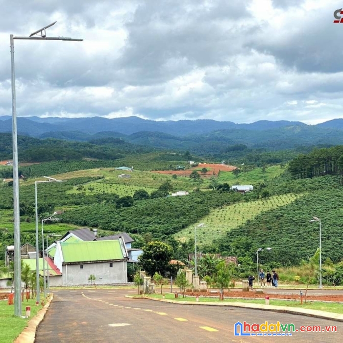 Đất bảo lộc , view đồi núi , mặt tiền đường liên xã