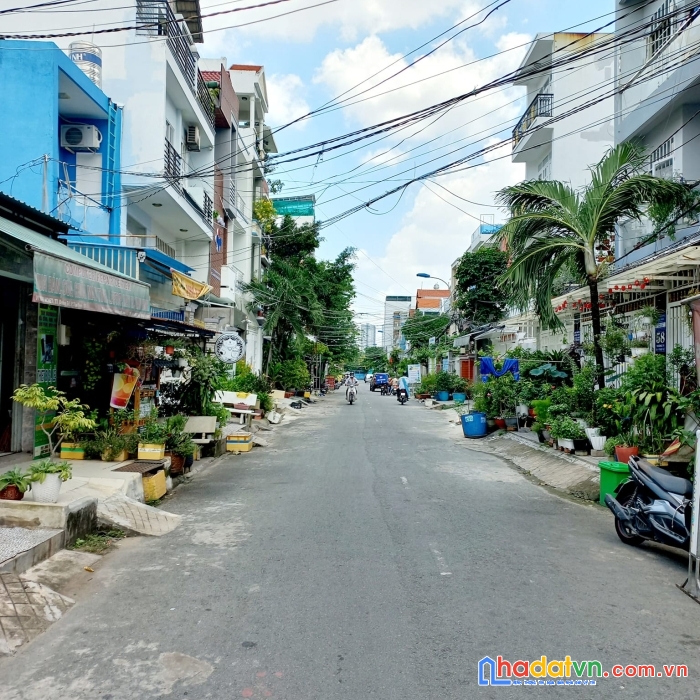 Nhà đẹp, hẻm vip, thu nhập hàng tháng có sẵn. lâm văn bền q7.hcm. 75m. giá: 9.3 tỷ