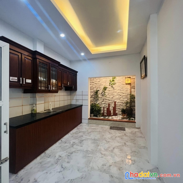 Nhỉnh 2 tỷ sở hữu ngay nhà trung tâm hai bà trưng, gần phố 0962195211