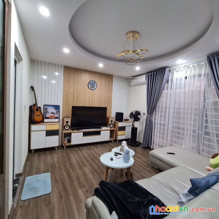 Bán nhà hoàng ngân: 44m2, mt 4m, ngõ ba gác, 50m ô tô, chỉ hơn 4 tỷ