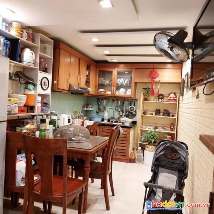 Bán nhà mặt phố cổng đục - hk, dt65m2 x 4t,mt 3.5m, giá 11.3 tỷ.sđcc. tlm