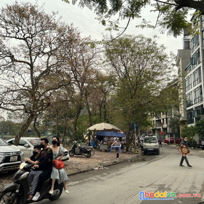 Bán đất hồ ba mẫu, 80m2, mt5.1m, nhỉnh 15 tỷ, ô tô kinh doanh