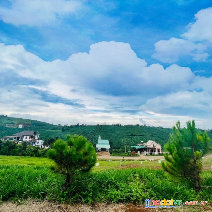Lô đất chính chủ 2 mặt tiền đường chợ lạc long quân, sổ sẵn, giá bao khu vực