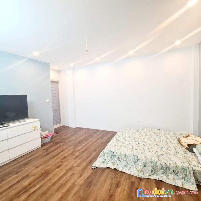 Bán nhà vĩnh hưng, hoàng mai 50m2, 5 tầng giá 2,55 tỷ nhà mới 6 phòng ngủ.