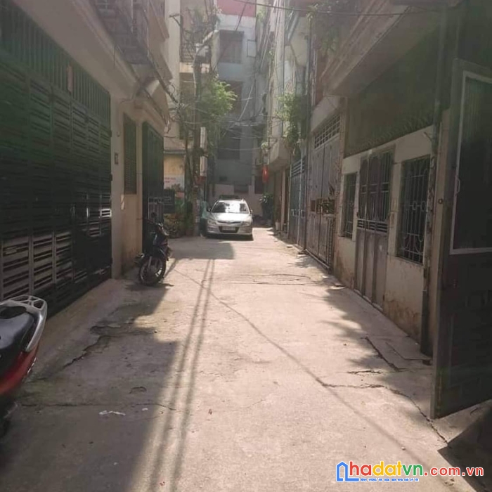 Nhà ô tô đỗ cửa dương quảng hàm, cầu giấy. dt 60m2x5t. giá 10 tỷ