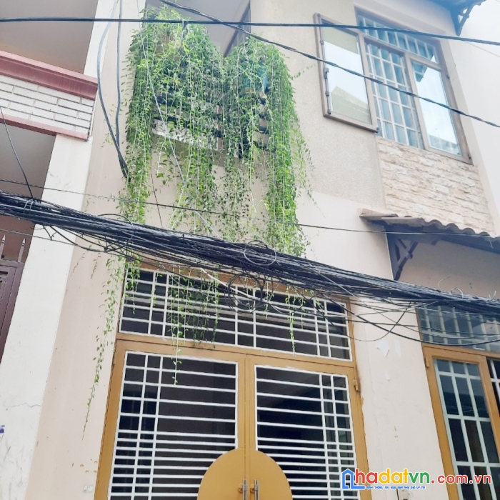 Bán nhà 3 tầng hxh c10 q3 - 30m đến mt, ngang gần 4m, nhỉnh 7 tỷ