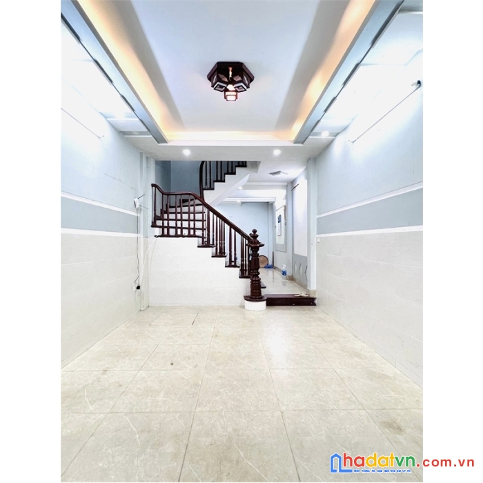 Nhà đẹp cầu giấy 6 tầng - ô tô gần 38m2 giá tốt cho khách thiện chí