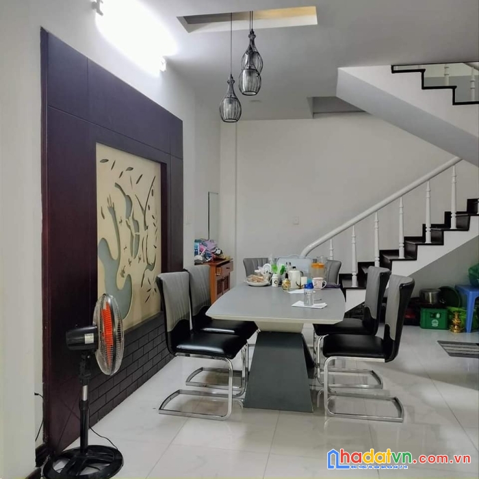 Bán nhà hà huy tập, thanh khê, 80m2, 3 tầng, mt 5m, chỉ 2 tỷ nhỉnh, 0929515355