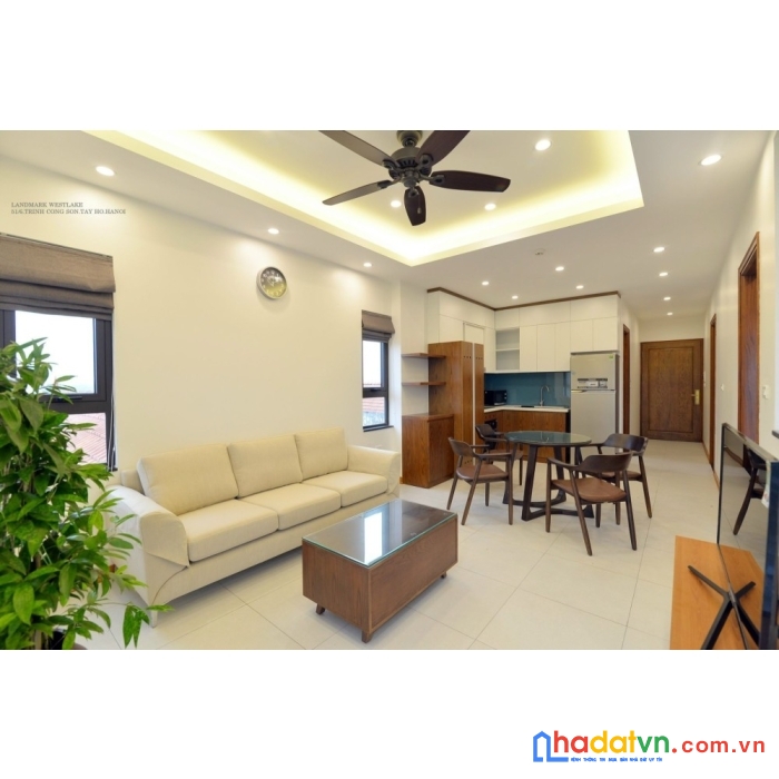 Bán nhà phạm văn đồng - oto tránh - kinh doanh - văn phòng - vỉa hè rộng - gần phố