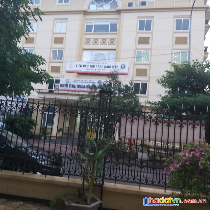Chính chủ cần bán căn hộ tập thể thể tầng 4 nhà e3 đại học y hà nội, đối diện phố tam khương