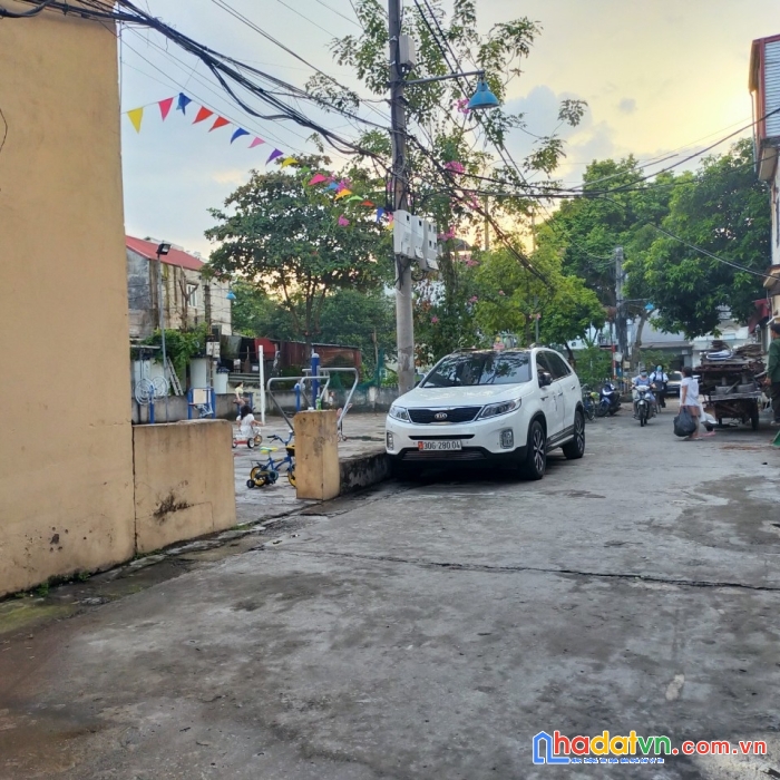 7 tỷ bán nhà hộ khẩu gia thụy 65m, ngõ ô tô 7 chỗ tránh, tiện ích vô vàn