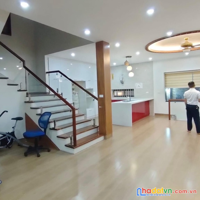 Bán nhà kđt văn phú 90m2 5t mt 4,5m chỉ hơn 12tỷ kdoanh ô tô vỉa hè