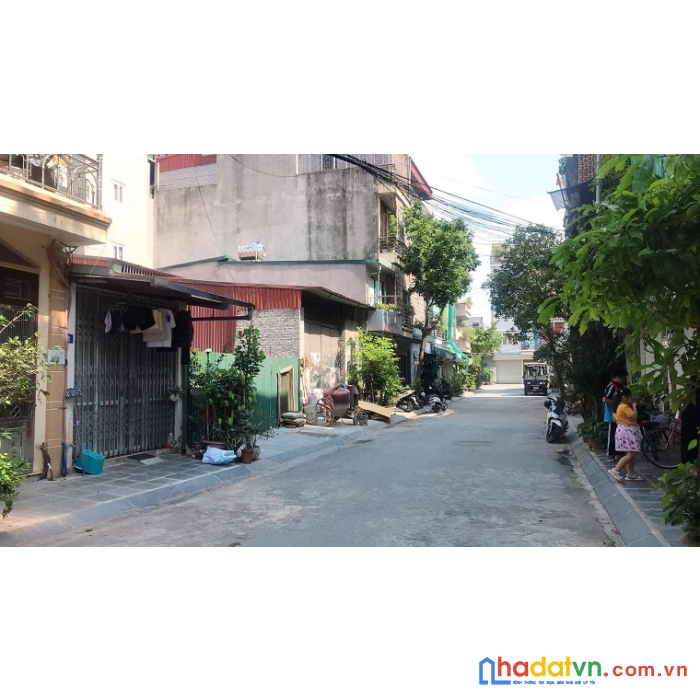 Bán đất container tránh vỉa hè đá bóng khu tđc phố thanh am quận long biên 77m