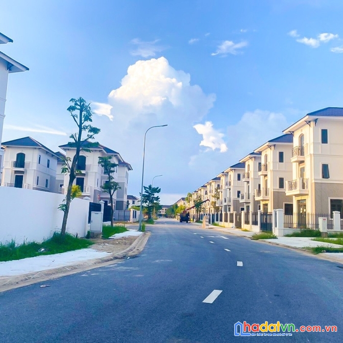 Biệt thự đơn lập siêu vip giá cực rẻ bằng 1/3 long biên