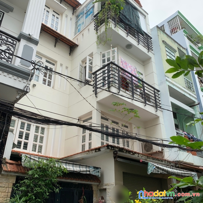 Bán gấp nhà 4 tầng - ngang hơn 6m - vị trí cực đẹp.