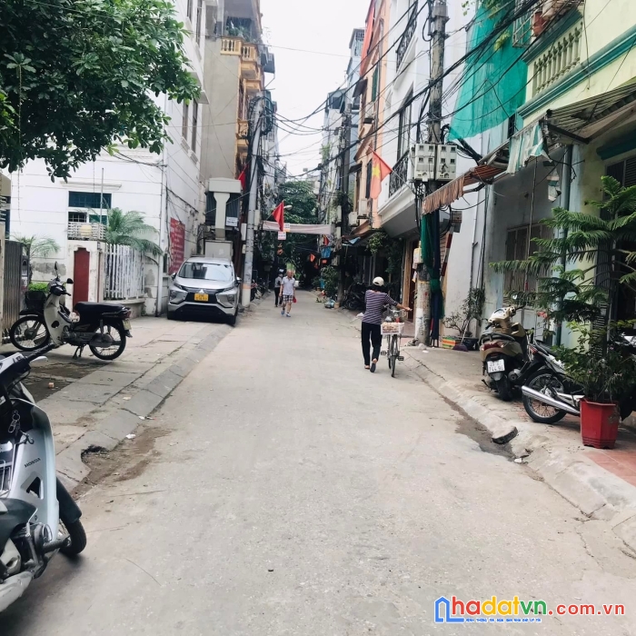 Tòa nhà văn phòng,  bạch mai 100m2, 5 tầng, mt 10m, vỉa hè rộng chỉ 11.5 tỷ.