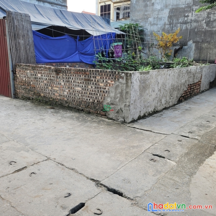 Bán lô góc 47.4m văn thượng, xuân canh - trục chính kinh doanh - ô tô tránh - nhỉnh 2,7 tỷ