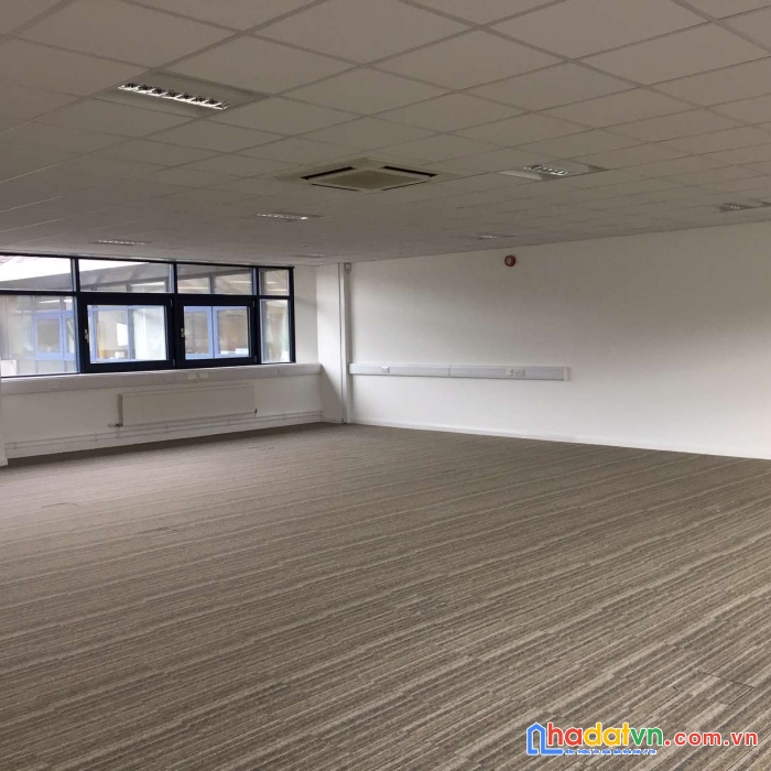 Nhà diện tích 205m. đường hùng vương, có thang máy