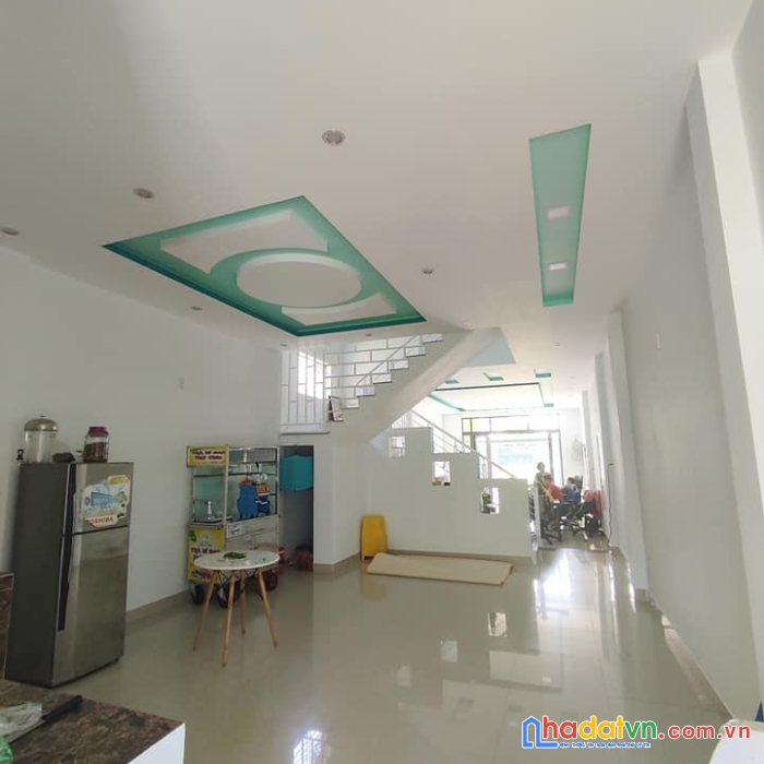 Bán nhà hà huy tập, ôtô, ở ngay, 5 trọ dòng tiền 8tr, tặng nội thất, chỉ 4 tỷ.