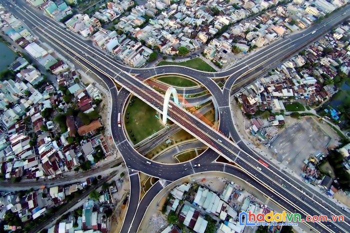 300m2 đất đường 2 tháng 9. ngang 12m.