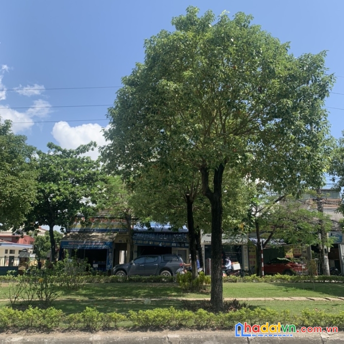 Nhà 3 tầng 162m2  mặt đường phạm văn đồng, hải thành 1 , dương kinh , hải phòng