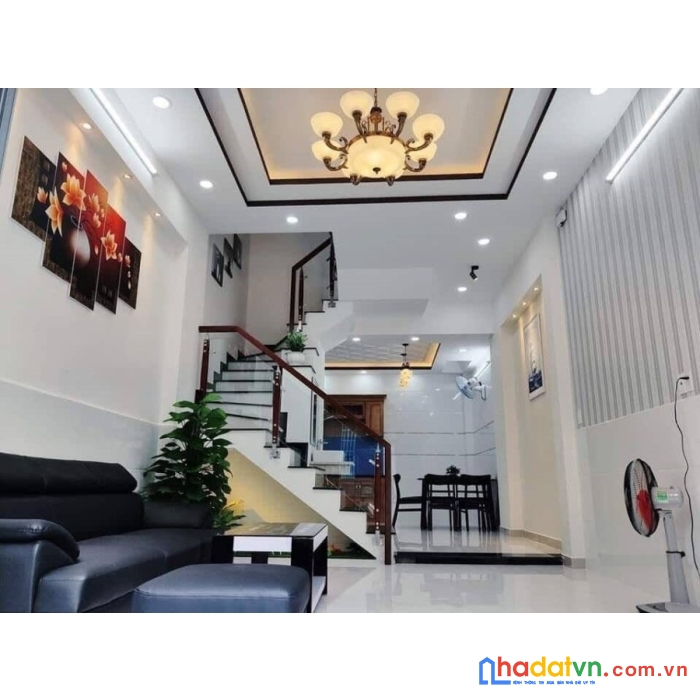 Siêu phẩm ba đình-có 1 0 2-ngõ thông rộng-ba gác đỗ-nhà đẹp như tranh-40m2 chỉ 4,6tỷ . 
