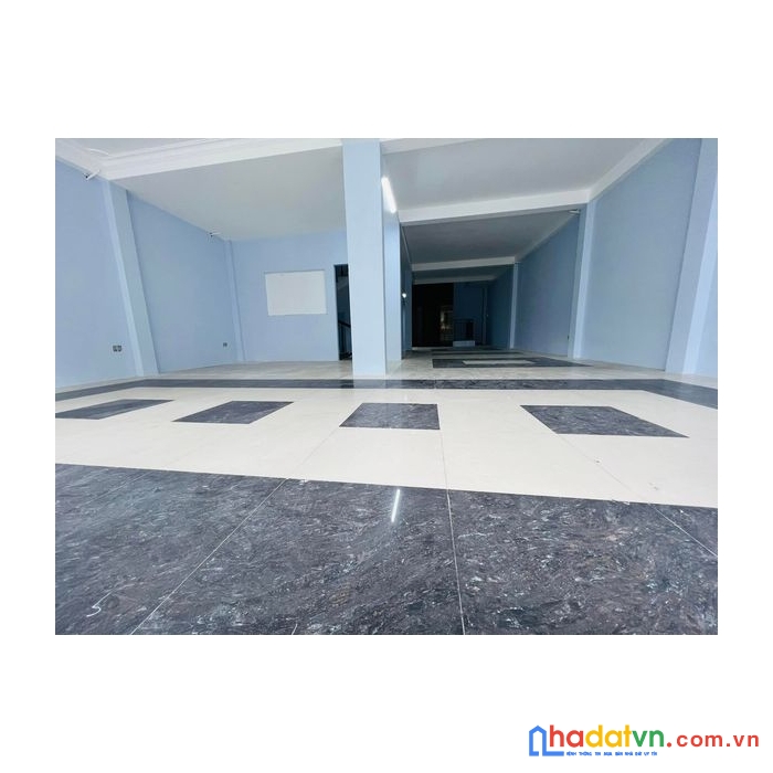 Mặt tiền hoa phượng - phú nhuận - phường 2 - ngang bề thế 8m