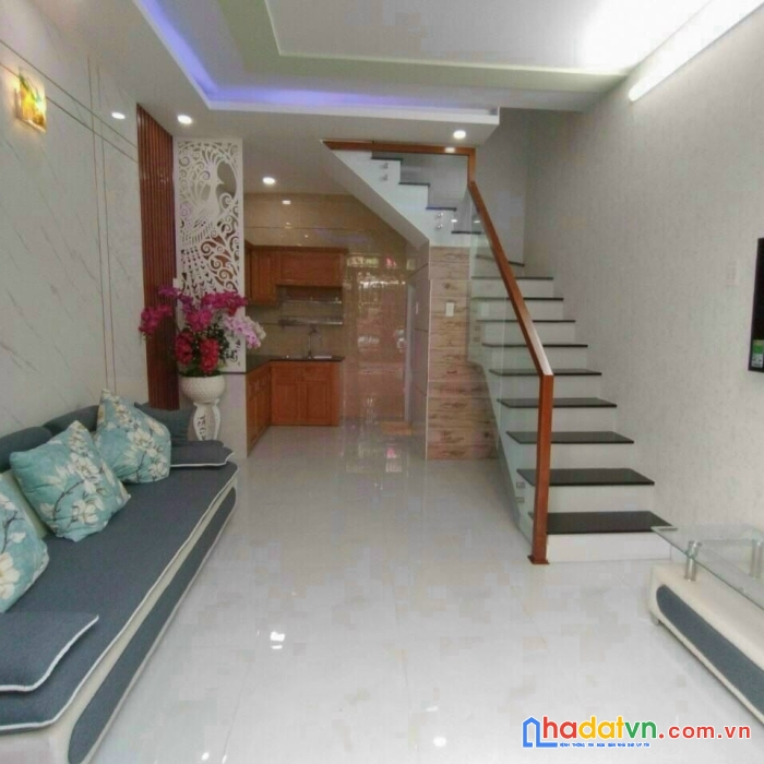 Nhà dt hiếm đẹp rẻ 8.1x6.8m phan huy ích gò vấp 2 tầng 3xtỷ