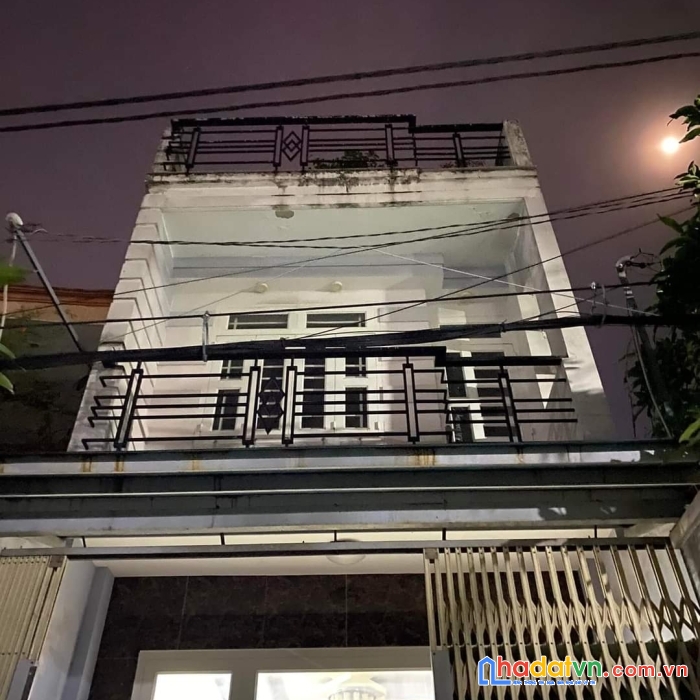 Hxh tránh, sát mặt tiền tân hòa đông, gần ngã 4 da sà, giáp tân phú, q6, sổ vuông vức 3tầng 76m2