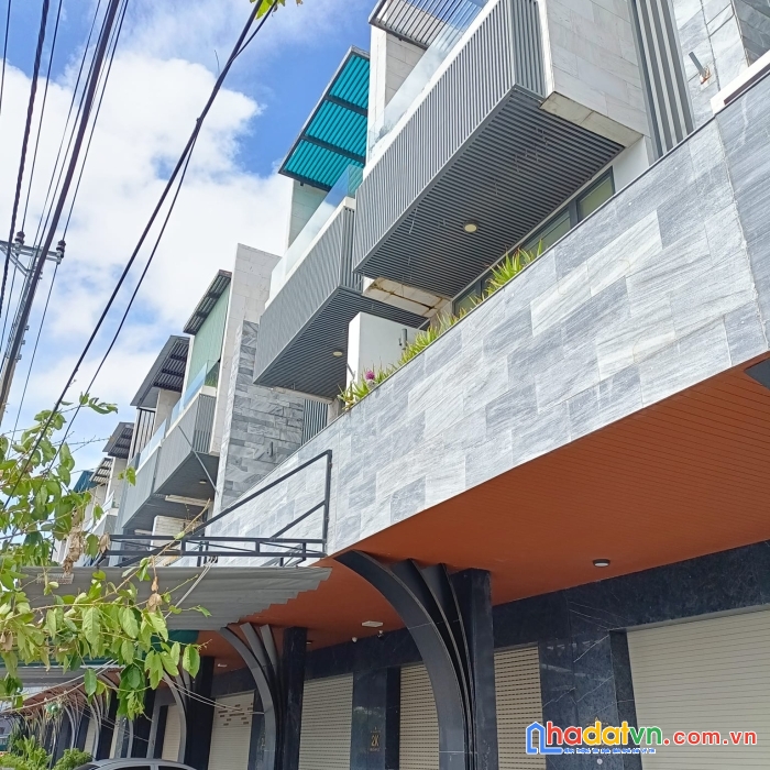 S ơn tr à - ng ô quy ền  - 100m - ch ỉ 9 t ỷ